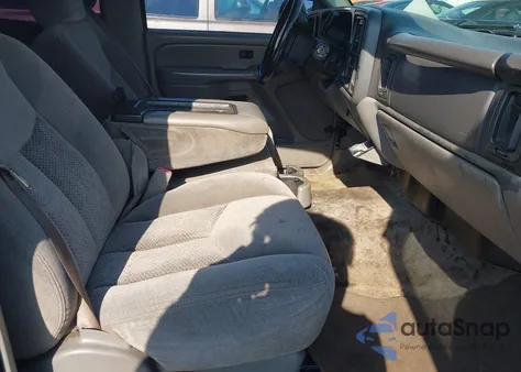 2006 Chevrolet Tahoe Ls z USA, uszkodzony, nr VIN 1GNEC13V56R165693